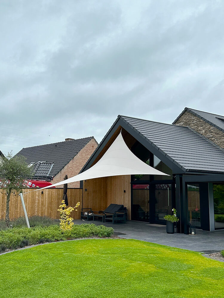 Zonwering loftwoning | Bree (BE)