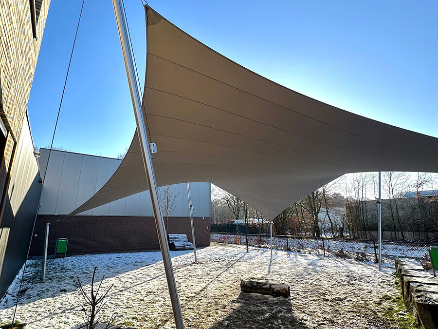 Zonwering op het schoolplein | Aloysius College | Eindhoven