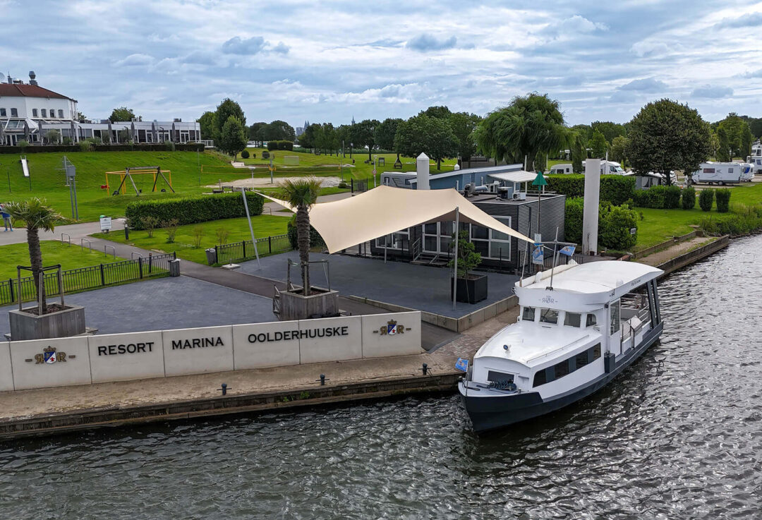 Luxe schaduwdoek | Resort Marina Oolderhuuske