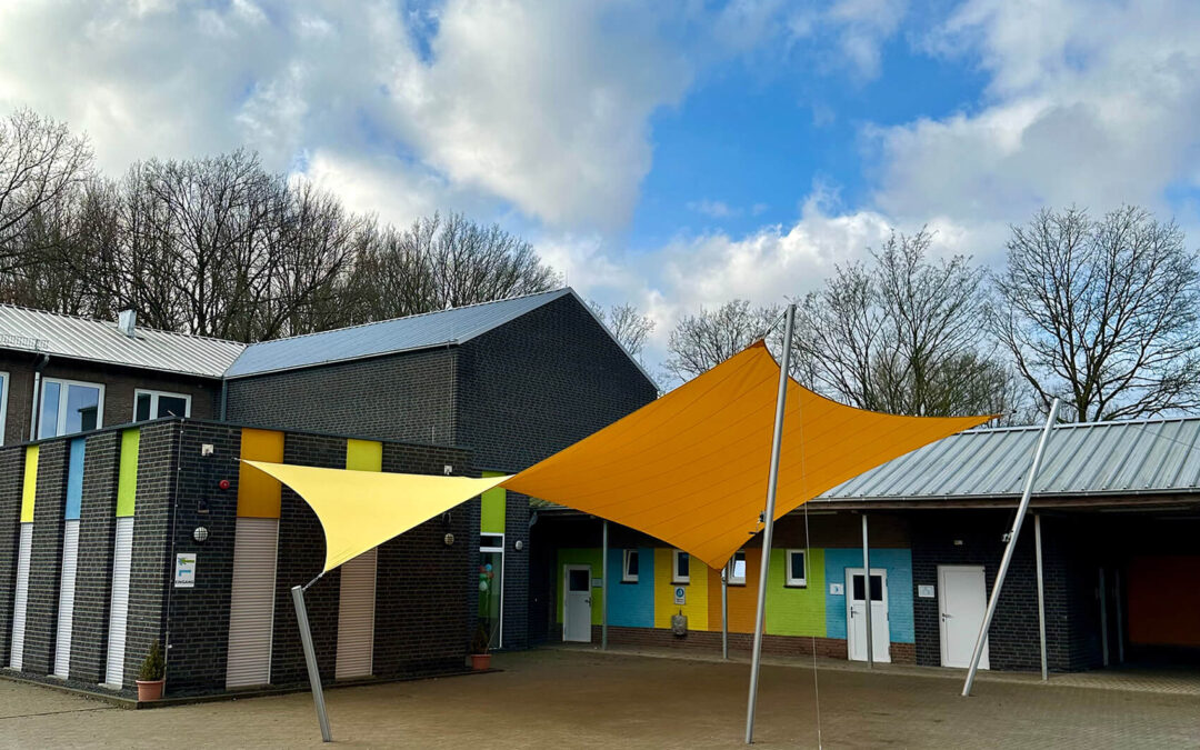 Schaduwdoek op het schoolplein | Westzipfehlschüle | Selfkant-Saeffelen (D)
